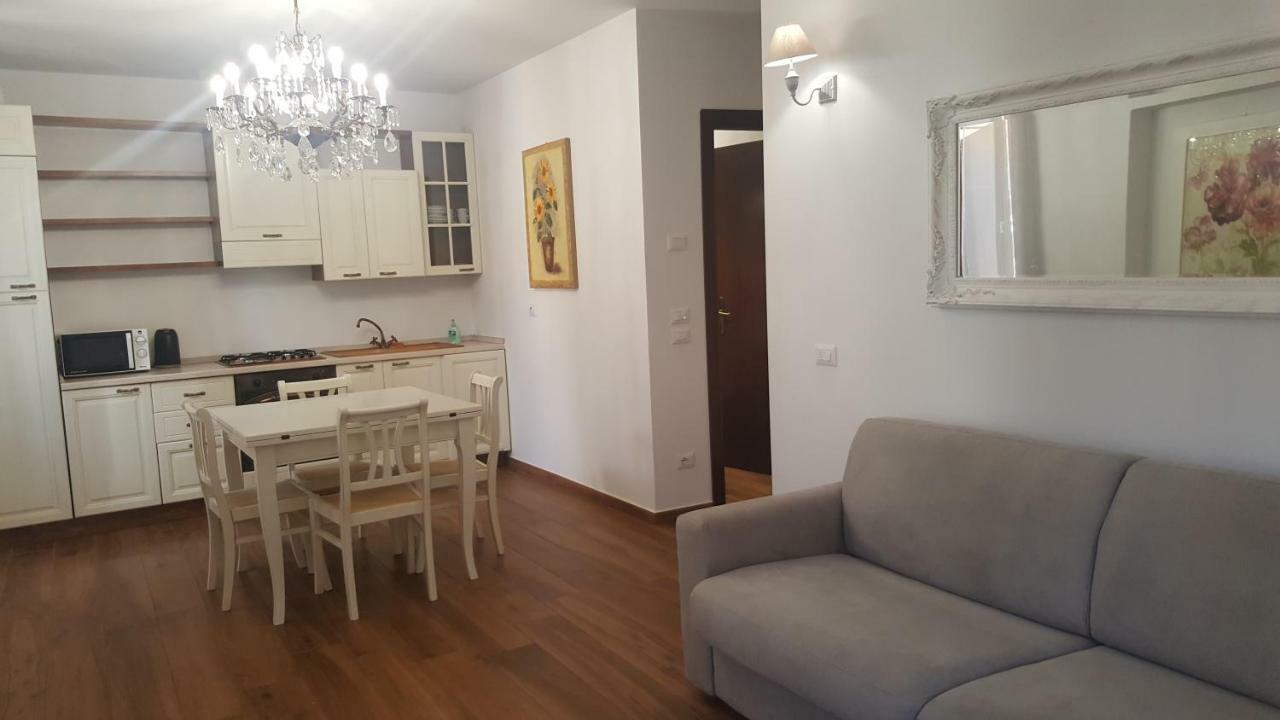 Residenza Via Rocca Tre Lejlighed Lazise Eksteriør billede
